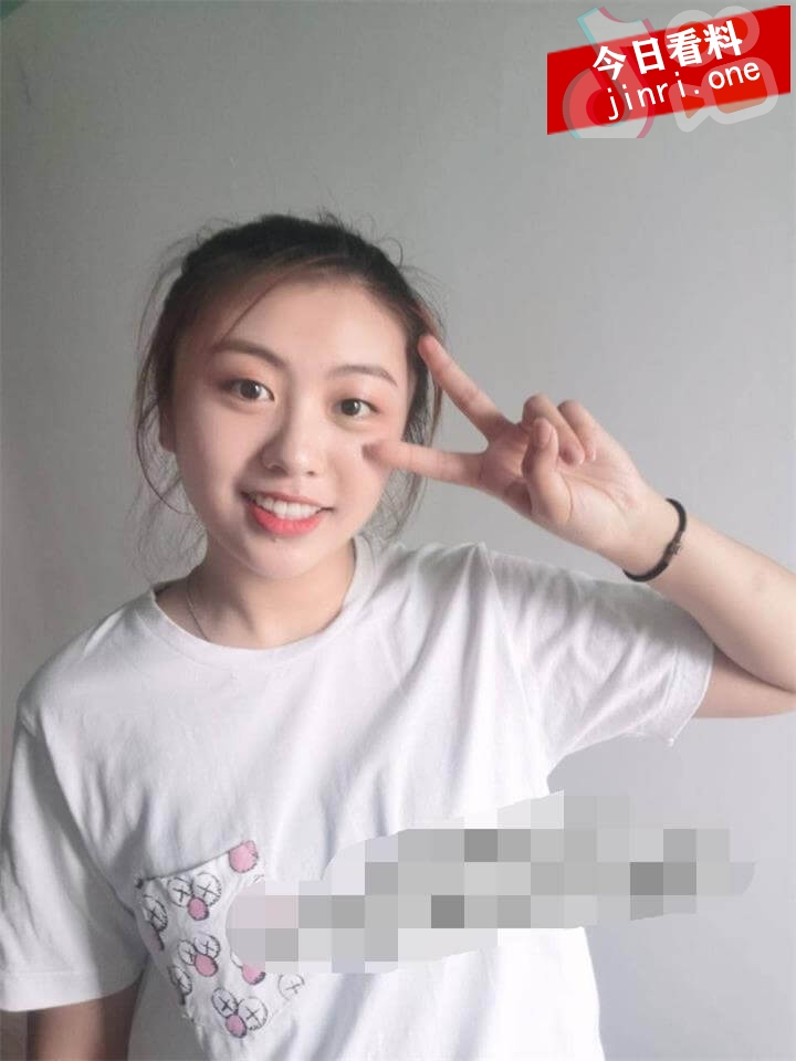 李佩佩 3.jpg