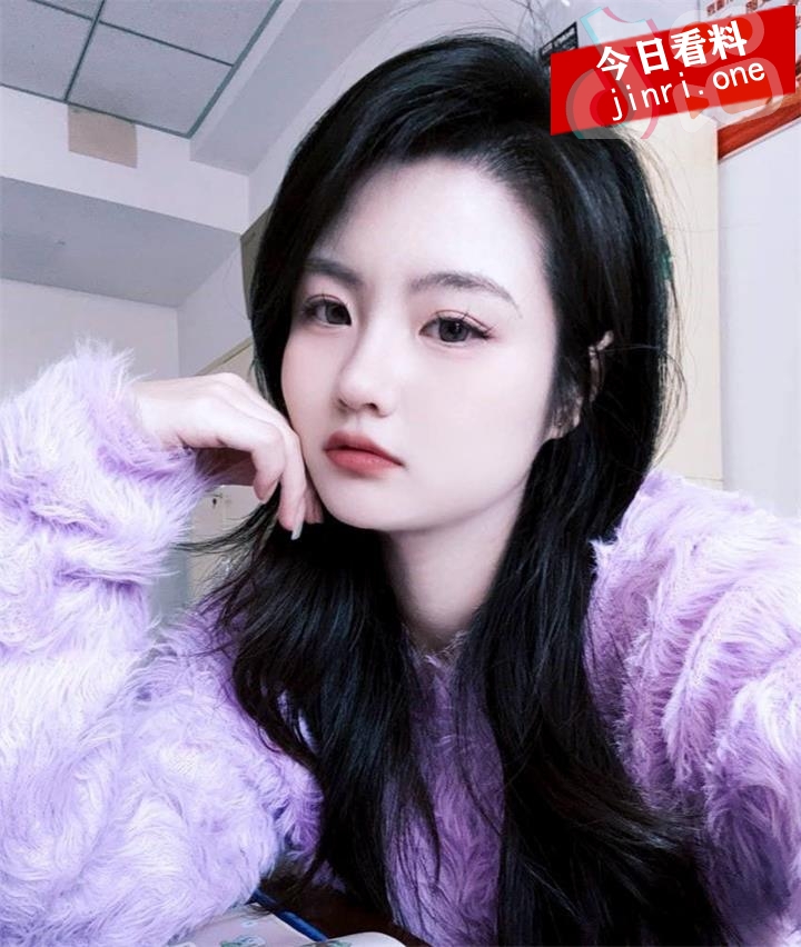 周莹莹 2.jpg