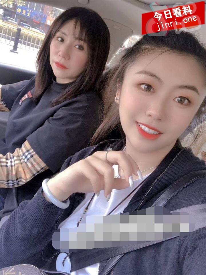 李佩佩 4.jpg