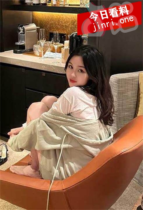 王晗 3.jpg