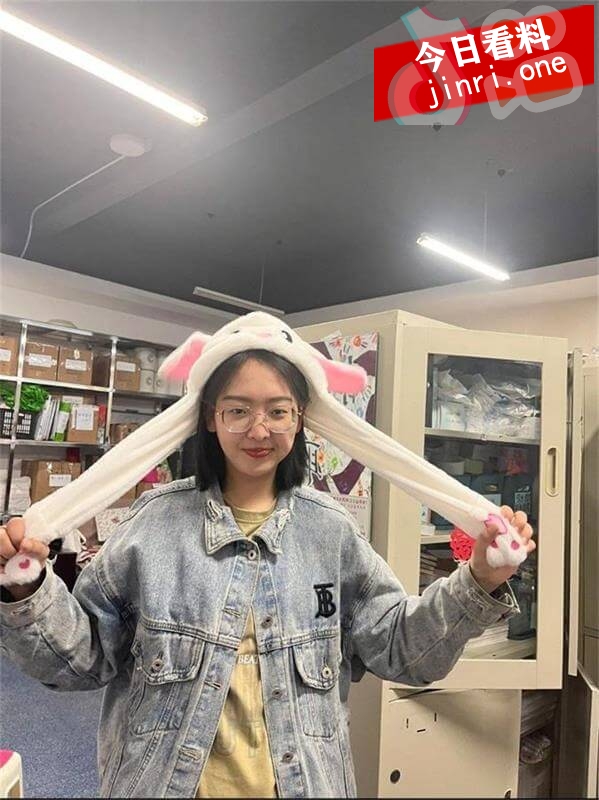 何燕萍 2.jpg